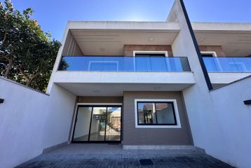 SOBRADO ALTO PADRÃO NA QUADRA MAR NO BAL. RIVIERA - REF126SO