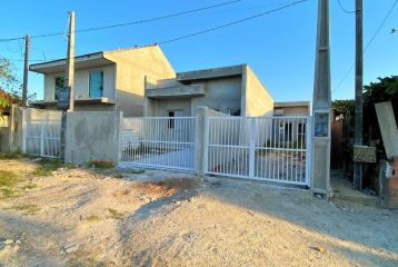 CASA 03 QUARTOS COM PISCINA - REF 176CA