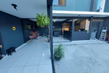 SOBRADO QUADRA MAR BALN PEREQUÊ 306SO