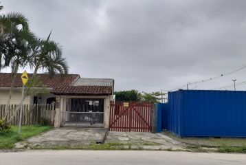 CASA 2 DORMITÓRIOS PRÓXIMO AO SHOPPING REF420CA