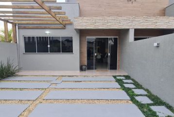 CASA EM CONDOMÍNIO FECHADO PRAIA DE LESTE REF450CA
