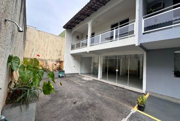 SOBRADO 3 DORMITÓRIOS EM CAIOBÁ 542SO
