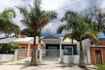 CASA COM 2 DORMITÓRIOS EM GAIVOTAS REF617CA