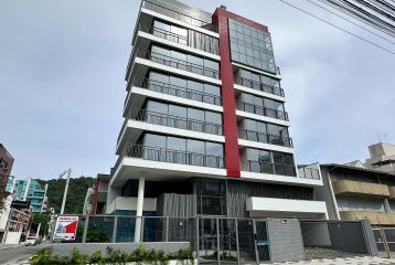 COBERTURA DUPLEX 3 SUÍTES NA PRAIA BRAVA REF682CO