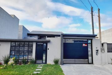 SOBRADO 4 DORMITÓRIOS COM PISCINA NO RIVIERA  REF685SO