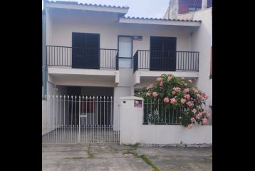 SOBRADO COM 03 DORMITÓRIOS 50 METROS DA AVENIDA - BAL BETARAS - REF: 736SO
