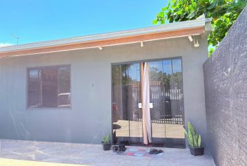 CASA COM PISCINA NO RIVIERA REF744CA 