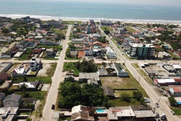 CASA COM 02 DORM EM GUARATUBA/PR REF778CA