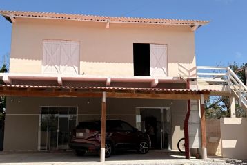 SOBRADO 6 DORMITÓRIOS NO SOLYMAR REF882SO